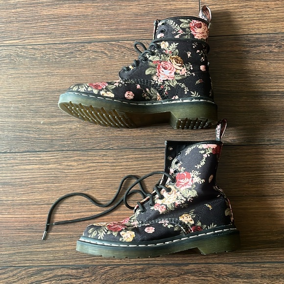 DR. MARTENS - Picture 2 of 6